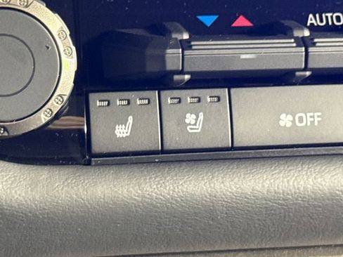 New 2026 Toyota Tundra Platinum AWD/4WD image 33