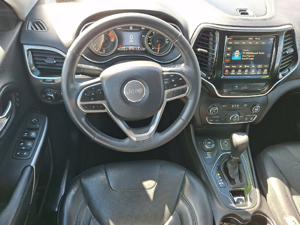 Used 2019 Jeep Cherokee Limited AWD/4WD image 13