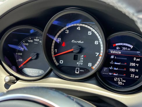 Certified 2015 Porsche Macan Turbo AWD/4WD image 27