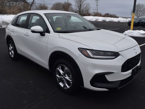 Certified 2023 Honda HR-V LX image 2