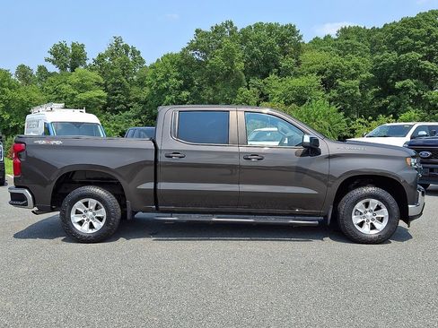 Used 2021 Chevrolet Silverado 1500 LT AWD/4WD image 7