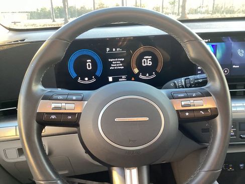 Used 2025 Hyundai Kona SEL FWD image 20