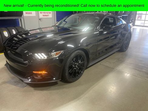 Used 2017 Ford Mustang GT Premium w/ Black Accent Package RWD image 1