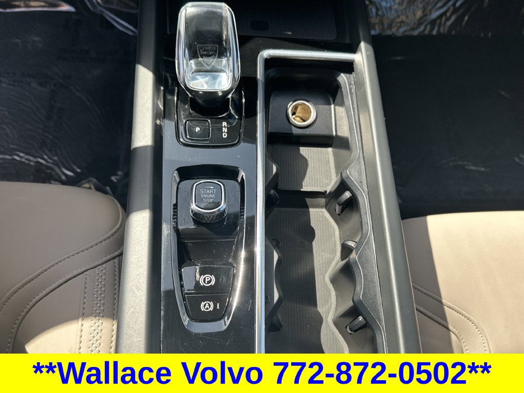Certified 2026 Volvo XC60 B5 Plus AWD/4WD image 19