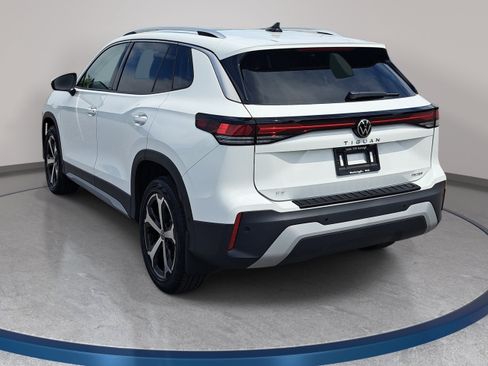 New 2026 Volkswagen Tiguan SE AWD/4WD image 7