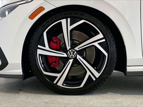 Used 2024 Volkswagen GTI SE FWD image 8