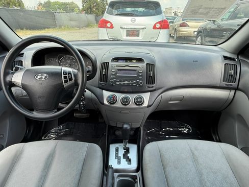 Used 2010 Hyundai Elantra GLS FWD image 3