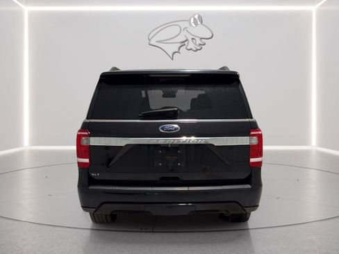 Used 2020 Ford Expedition XLT w/ Equipment Group 202A AWD/4WD image 4