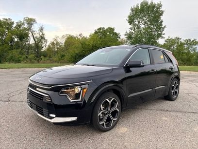Certified 2025 Kia Niro EX Touring
