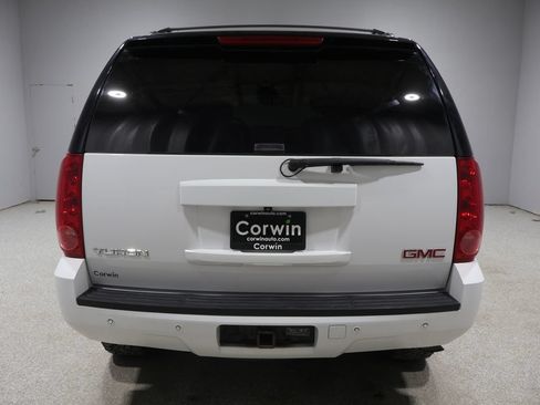 Used 2013 GMC Yukon SLT w/ SLT-2 Equipment Package AWD/4WD image 3