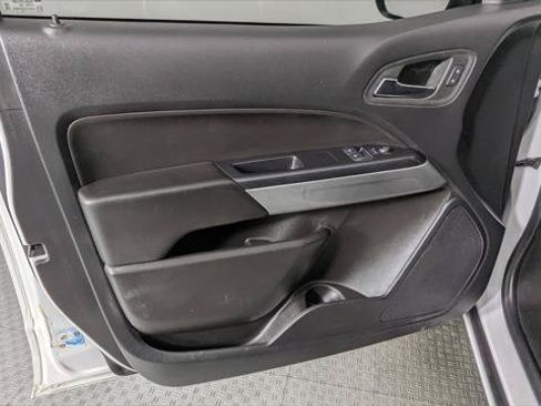 Used 2022 Chevrolet Colorado LT w/ Fleet Safety Package RWD image 14