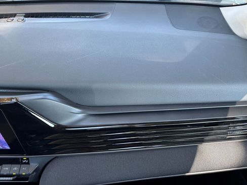 Used 2025 Toyota Camry LE image 35