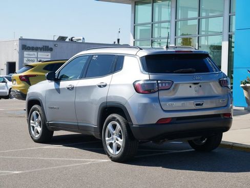 Used 2024 Jeep Compass Latitude AWD/4WD image 3