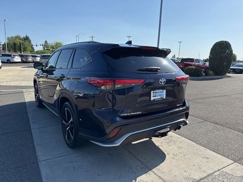 Used 2022 Toyota Highlander XSE image 7