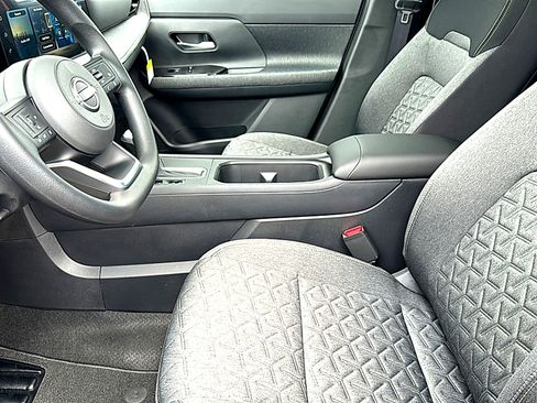 New 2026 Nissan Kicks SV w/ SV Premium Package FWD image 10