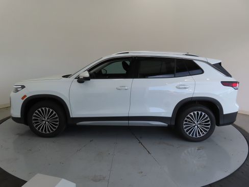 New 2025 Volkswagen Tiguan S image 8