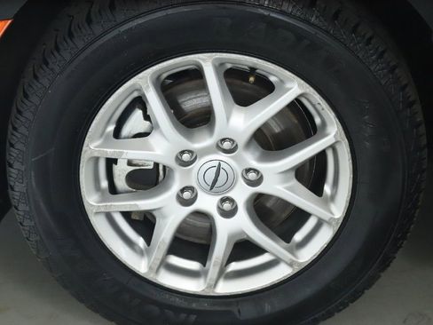 Used 2024 Chrysler Pacifica Touring-L FWD image 35