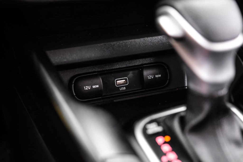 Used 2022 Kia Soul LX w/ Technology Package FWD image 25