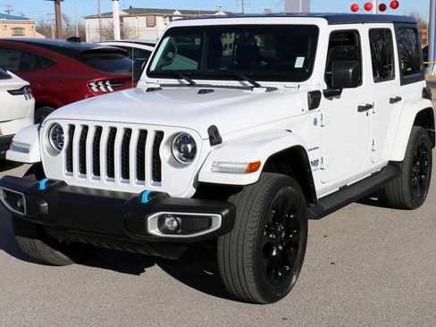 Used 2023 Jeep Wrangler Unlimited Sahara w/ Cold Weather Group image 2
