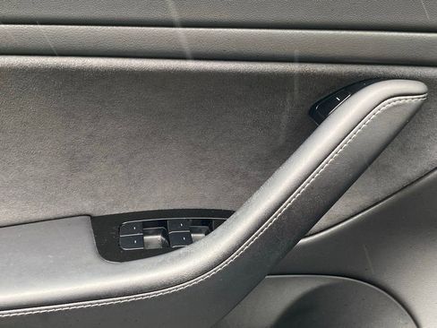 Used 2018 Tesla Model 3 Long Range image 29