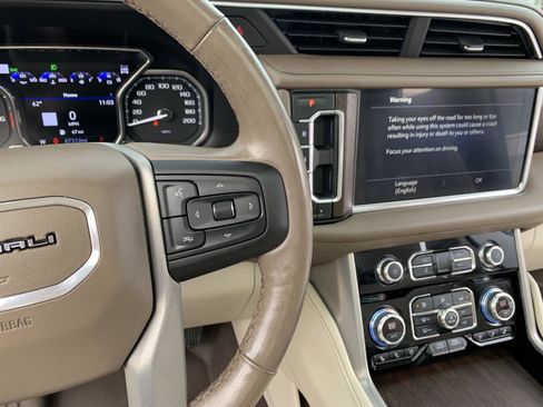 Used 2021 GMC Yukon XL Denali w/ Denali Premium Package AWD/4WD image 20