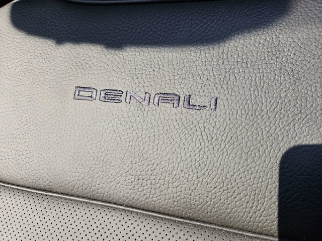 New 2026 GMC Yukon Denali w/ Denali Reserve Package AWD/4WD image 30