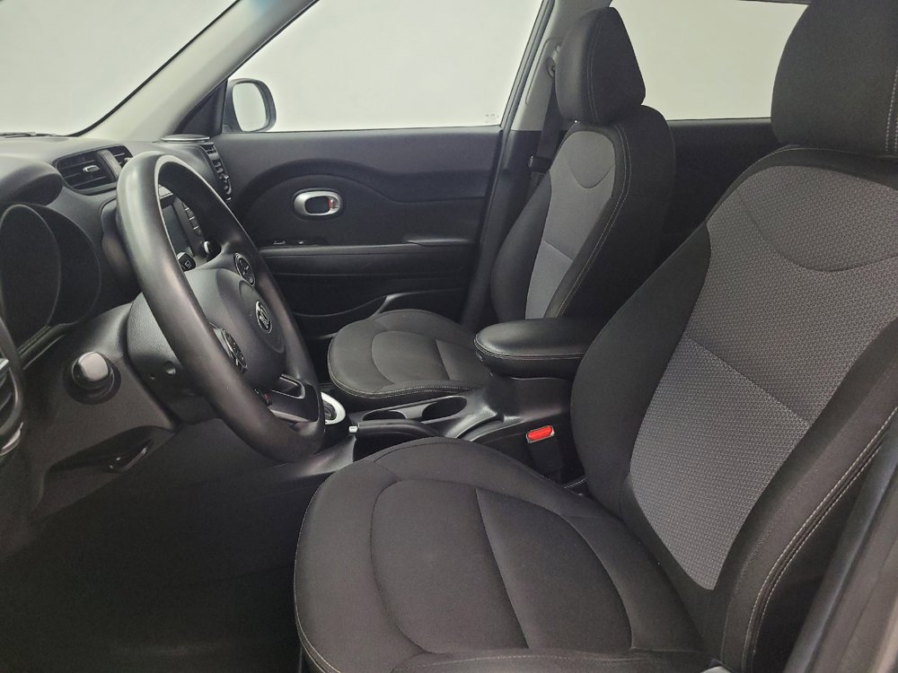 Used 2019 Kia Soul + FWD image 17