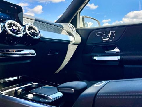 Certified 2023 Mercedes-Benz GLB 250 4MATIC image 15