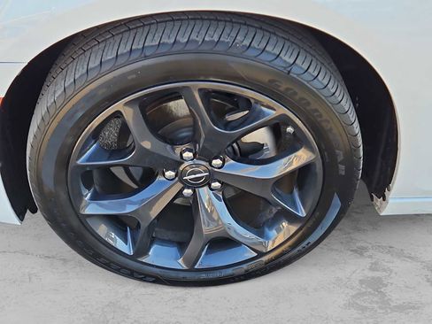 Used 2022 Chrysler 300 Touring L image 12