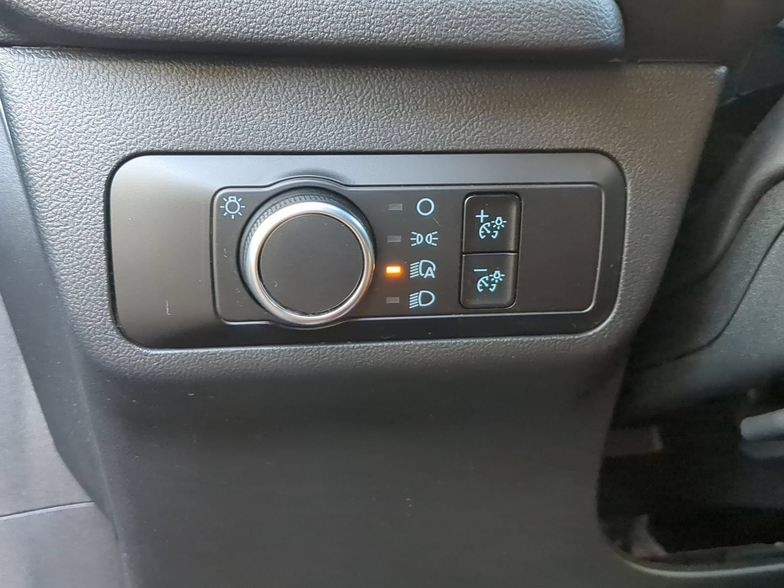 Used 2025 Ford Escape ST-Line FWD image 22
