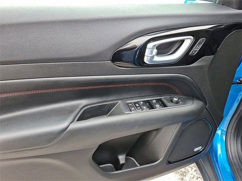 Certified 2024 Jeep Compass Trailhawk w/ Trailhawk Elite Group image 10