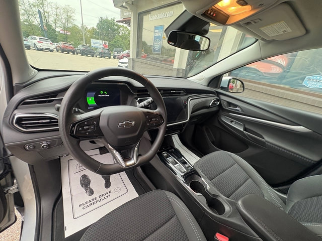 Used 2023 Chevrolet Bolt EUV LT FWD image 15