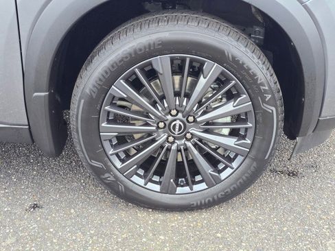 New 2026 Nissan Pathfinder SL image 9