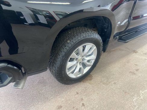 Used 2019 Chevrolet Silverado 1500 Custom w/ Custom Value Package image 15