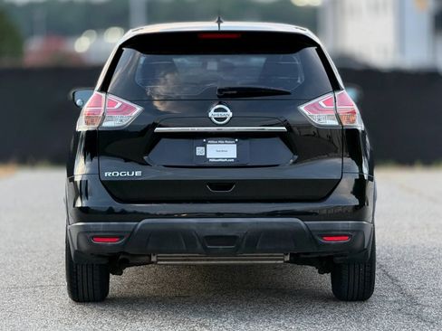 Used 2015 Nissan Rogue S FWD image 4
