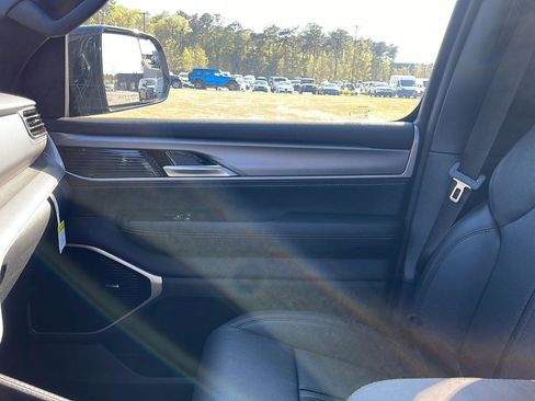 New 2026 Jeep Grand Wagoneer Limited AWD/4WD image 22