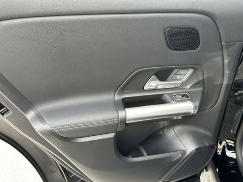 Certified 2025 Mercedes-Benz GLA 250 image 24