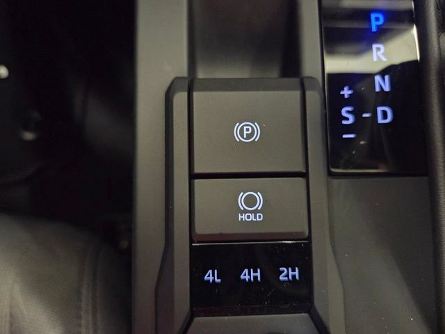 Used 2025 Toyota Camry SE w/ Convenience Package FWD image 79