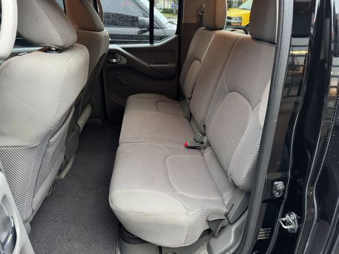 Used 2012 Nissan Frontier S image 16
