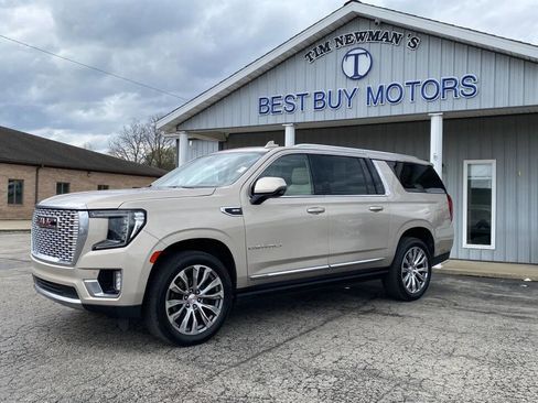 Used 2021 GMC Yukon XL Denali w/ Denali Premium Package image 41