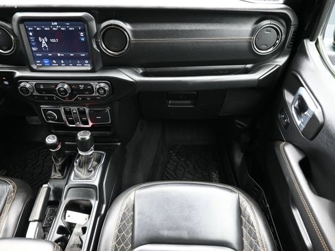 Used 2021 Jeep Wrangler Unlimited Sahara AWD/4WD image 38
