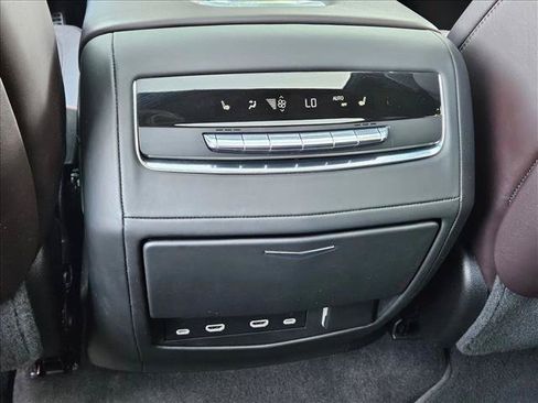 Used 2023 Cadillac Escalade ESV V AWD/4WD image 19