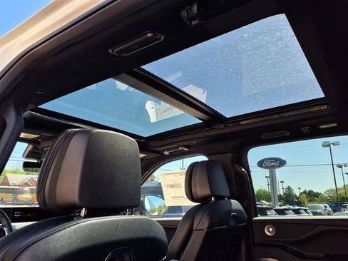 New 2025 Lincoln Navigator L Reserve w/ Jet Appearance Package AWD/4WD image 8