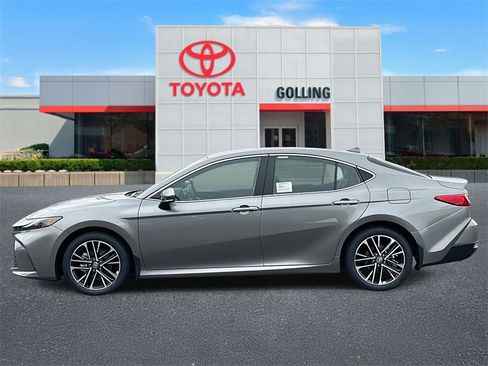 New 2026 Toyota Camry XLE image 5