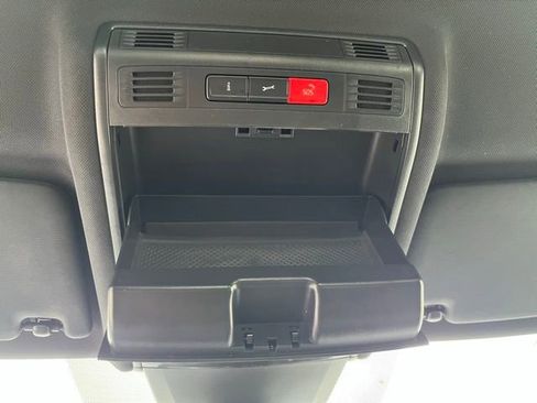 Used 2019 Volkswagen Golf R 4-Door image 37