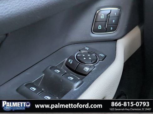 Used 2023 Ford Expedition Limited image 25