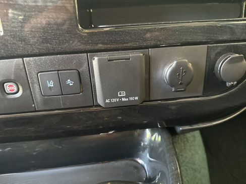 Used 2020 GMC Savana 2500 w/ Enhanced Convenience Package RWD image 16