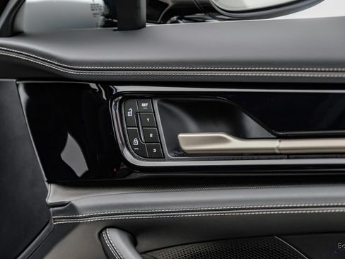 Used 2026 Porsche Panamera Turbo S AWD/4WD image 92