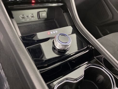 Used 2023 Jeep Grand Cherokee Altitude image 38