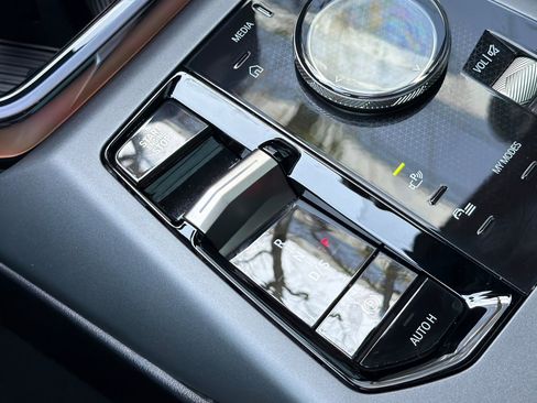 Used 2025 BMW X3 xDrive30i w/ Convenience Package image 28